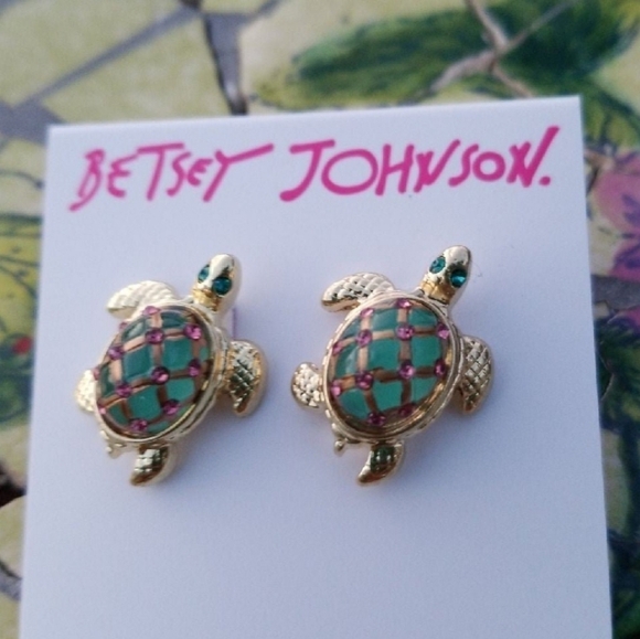 Betsey Johnson Jewelry - Authentic Betsey Johnson Turtle 🐢 Eàrrings